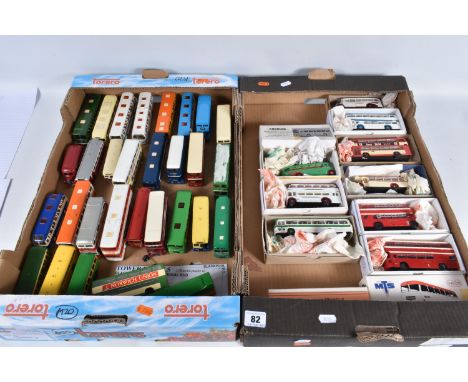 A COLLECTION OF CONSTRUCTED WHITE METAL, RESIN AND PLASTIC BUS AND COACH MODEL KITS, all are 4mm 1/76 scale models which have