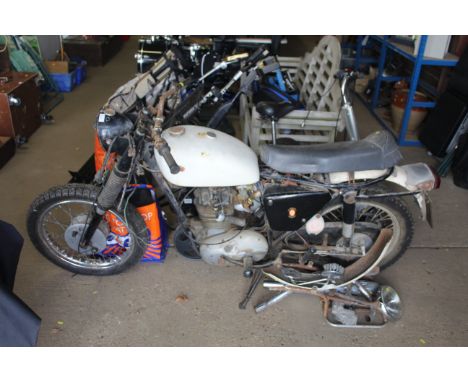 A vintage BSA 250cc motorcycle for restoration. Registration RPW 6G. date of first registration September 1968. Key with auct