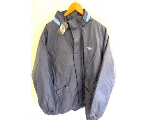 Mens new with tags Umbro navy stadium coat, size XXL 