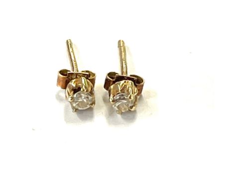 9ct gold diamond stud earrings 