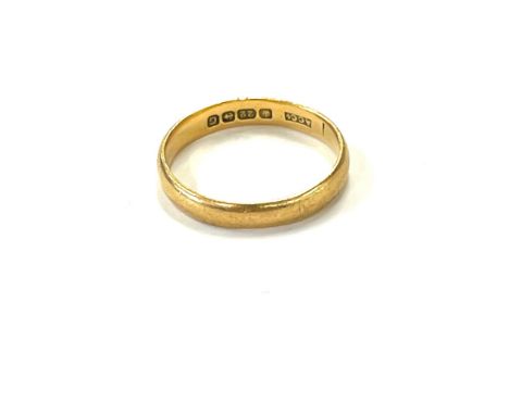 Vintage 22ct wedding ring / band, approximate weight 2.1g 