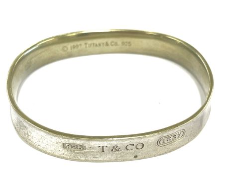 Ladies silver bangle, approximate wight 40.7g 