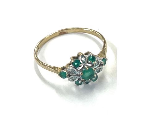 9ct gold vintage diamond and emerald ring, approximate weight 1.3g 