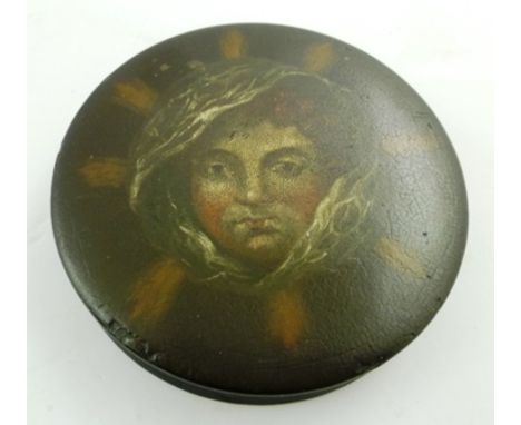 AN EARLY TO MID 19TH CENTURY PAPIER MACHE SNUFF BOX painted portrait of a lady to the cover, 8.5cm diameter 
