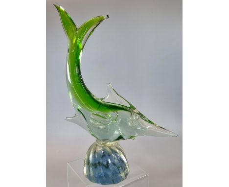 Art clear and green glass study of a shark on fluted base.  (B.P. 21% + VAT) 