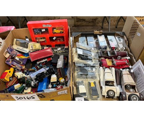 Large collection of assorted diecast and other vehicles in differing scales, playworn condition, various.   (B.P. 21% + VAT) 