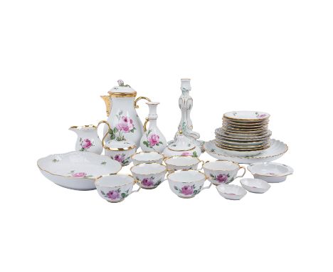 MEISSEN Kaffeeservice "Rote Rose mit Goldrand", 20. Jh. Überwiegend 2. Wahl, 30-tlg, Dekor "Rote Rose mit breitem Goldrand", 