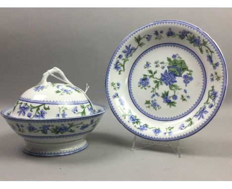 ROYAL WORCESTER PART DINNER SERVICE,with floral decoration