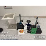 Lot: gages and accessories