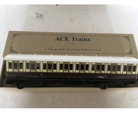 Ace trains, vintage style O gauge, tinplate railway coach, boxed