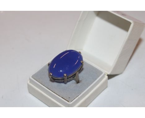 A vintage Sterling silver and blue Chalcedony ring, size L/M