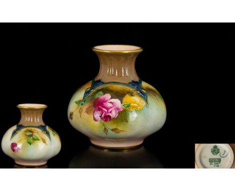 Royal Worcester - Hadleys Hand Painted Squat Vase ' Roses ' Stillife. Date 1905, Signed to Base. Height 3.25 Inches - 8.10 cm