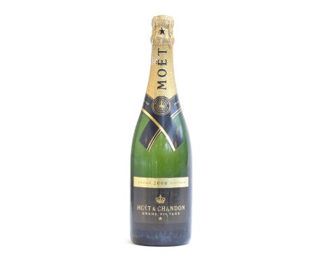 Moet &amp; Chandon 2000 Grand Vintage Champagne (12.5%, 75cl) 