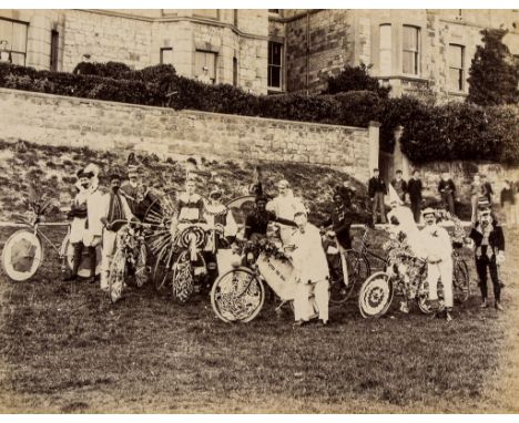 Isle of Wight.- Porter (S.J., - photographer ) . Souvenir de Bataille des Fleurs , Ventnor in Fete  photographer  )  .   Souv