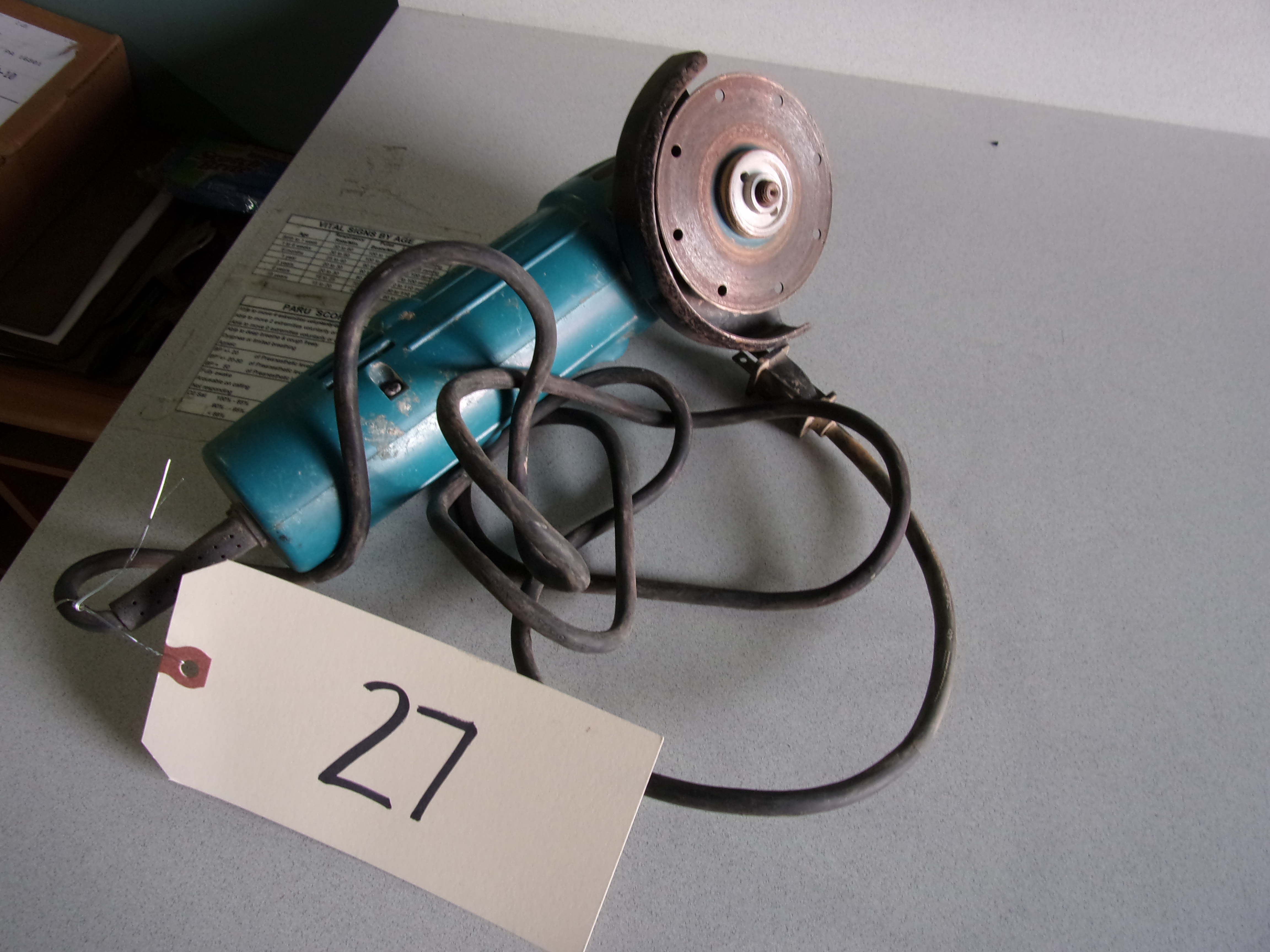 MAKITA 4" DISK GRINDER N9514B