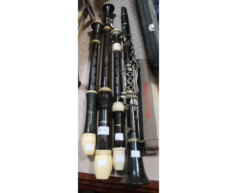 A clarinet together three recorders&nbsp;