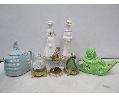 Mixed ceramics lot including Spode figurines, Sadler teapot etc.
