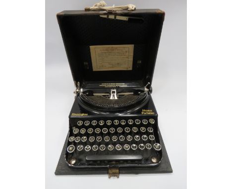 Remmington home portable vintage typewriter.