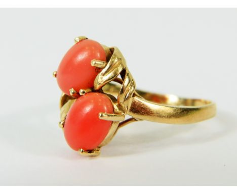 14ct Yellow Gold ring set with twin coral ovals..  Finger size 'M-5'   2.7 g