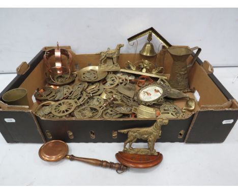 Large selection of horses brasses and other brass items including a English setter door knocker.