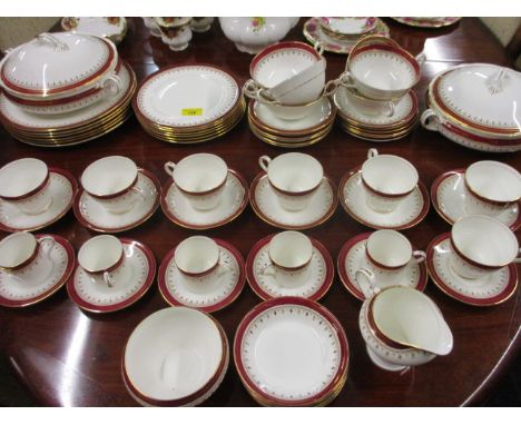 An Aynsley 'Durham' pattern dinner and tea service 