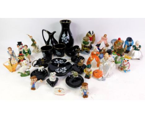 A group of Wade collectables, to include Gaffer and Gordon membership pieces, Cinderella's Fairy Godmother, pin dishes, etc. 