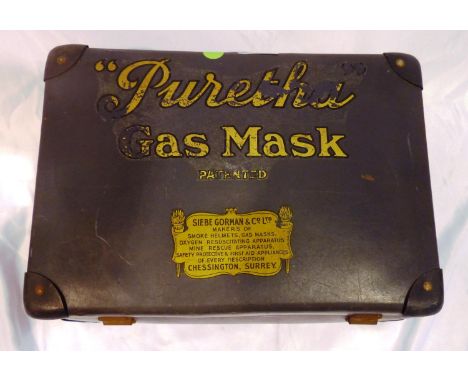 Cased Puretha gas mask by Giebe Gorman &amp; Co with instructions. P&amp;P Group 2 (£18+VAT for the first lot and £3+VAT for 