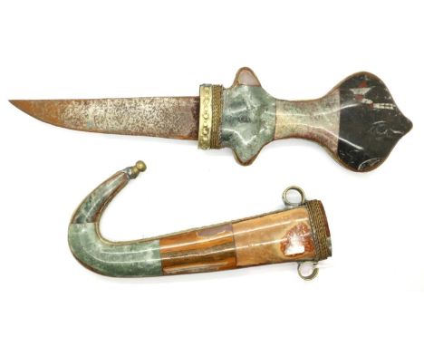 19th century middle Eastern Jambiya, the grip and scabbard set with panels of agate and jade. P&amp;P Group 2 (£18+VAT for th