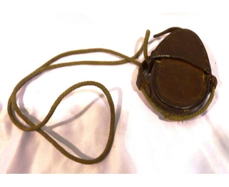 Pulley &amp; Powell British WWI marching compass, in leather case, dated 1916. P&amp;P Group 1 (£14+VAT for the first lot and