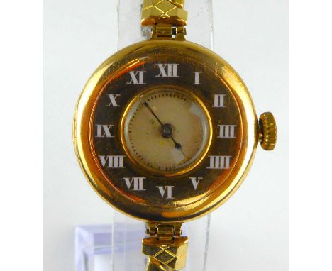 A ladies' vintage wristwatch with demi-hunter style bezel, width 2.6cm, white Roman numerals to the outer case, crown wind mo