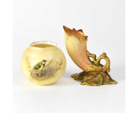 ROYAL WORCESTER; a gilt-heightened blush ivory cornucopia vase, with green backstamp for 1909, pattern no. 891 and a similar 