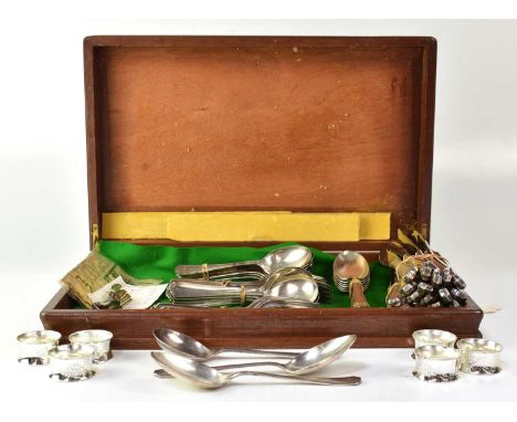 A quantity of silver plated items, to include a part canteen of cutlery, teapots, candlesticks, trays, various tableware, fla