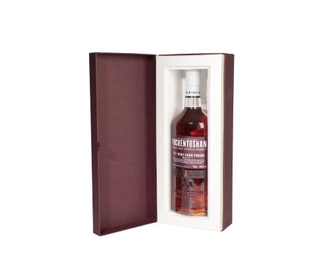 AUCHENTOSHAN SINGLE MALT SCOTCH WHISKY, AGED 25 YEARS, 1988 wine cask finish, initially matured for 8 years in North American