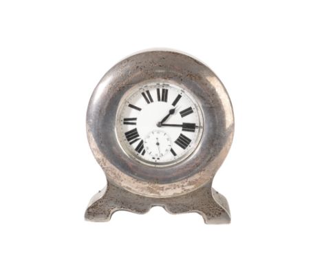 EDWARDIAN SILVER TRAVELLING CASED WATCH STAND with a silver plated open face pocket watch, the white enamel dial with Roman n