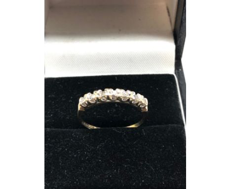 9ct gold diamond ring weight 1.1g 