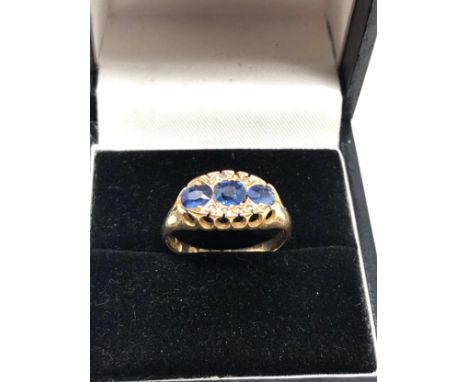 Antique 18ct gold diamond &amp; sapphire ring weight 2.8g missing 1 small diamond 