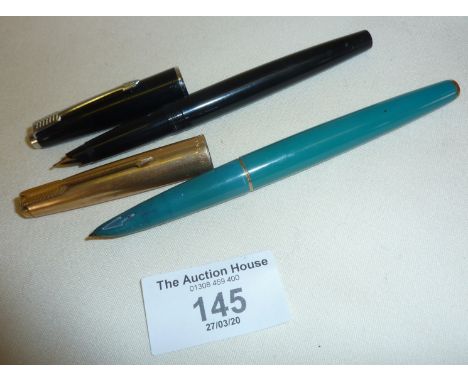Parker 61 jade green fountain pen with gold filled cap but missing gold arrow. Together with another Parker fountain pen