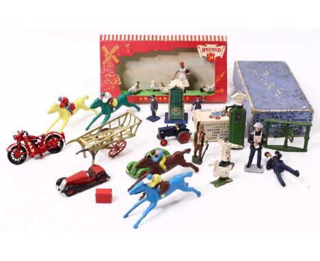 Collection of mixed Britains, Lead Hollowcast, Herald Plastic, Dinky and Lilliput miniatures to include Herald S539 plastic f