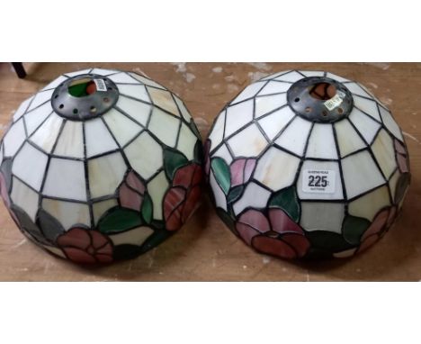 2 TIFFANY STYLE LAMP SHADES, 10'' DIA