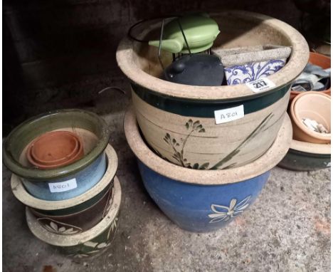 LARGE QTY OF GLAZED GARDEN POTS &amp; HAND TOOLS