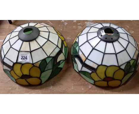 2 TIFFANY STYLE LAMP SHADES, 10'' DIA
