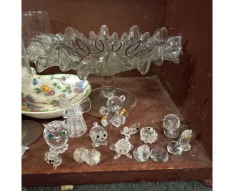 SHELF OF VARIOUS GLASSES, GLASSWARE, NORITAKI TEA WARE ETC