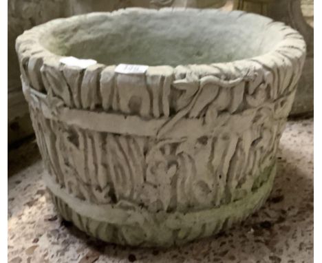 ROUND RE CONSTITUTED STONE PLANTER