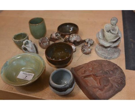 A mixed lot of Carolina M. Valvona including a figure group, bowls, animals, eggs etc (a lot)