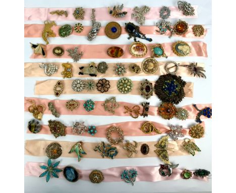 A large collection of approx. 150 vintage costume jewellery brooches, the majority 1950s-80s - plus a small number of more mo