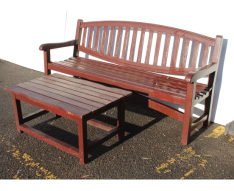 A brown-stained garden bench (LWH 180 x 62 x 89.5 cm) and matching table&nbsp;(LWH 91.5&nbsp; x 57 x 43 cm)