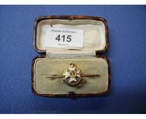 Cased 9ct gold &amp; enamel Notts &amp; Derby Regimental bar brooch 