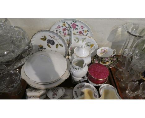 A Tray of Ceramics to Include Royal Worcester Evesham Flan Dish, Various Coalport Ming Rose Items, Royal Worcester Lidded Cir