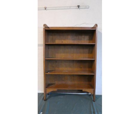 An Edwardian Oak Five Shelf Open Bookcase with Galleried Top, 76cm Wide 