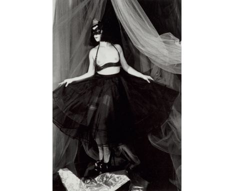 Photographie - Erotica - Curiosa - - Irina Ionesco. Les Immortelles. Widmungsexemplar. Mit 93 s/w Phototafeln u. 10 photogr. 